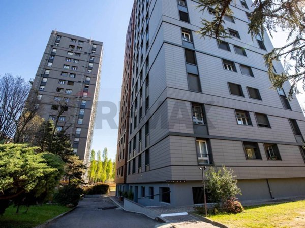 appartamento in vendita a Milano in zona Segnano