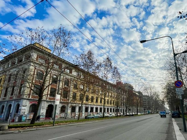negozio in vendita a Milano in zona Città Studi