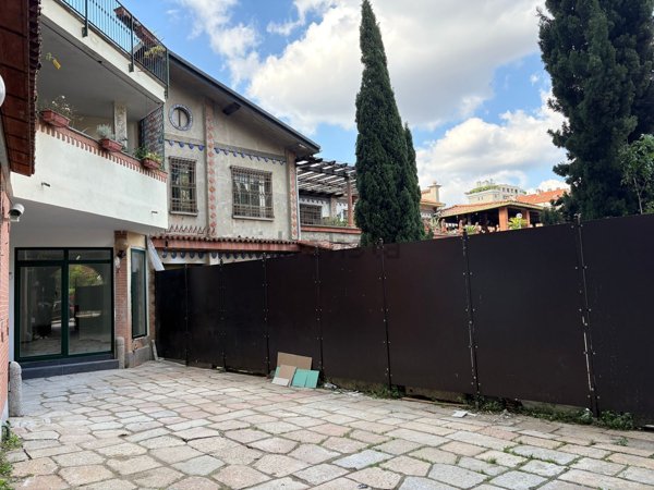 appartamento in vendita a Milano in zona San Cristoforo