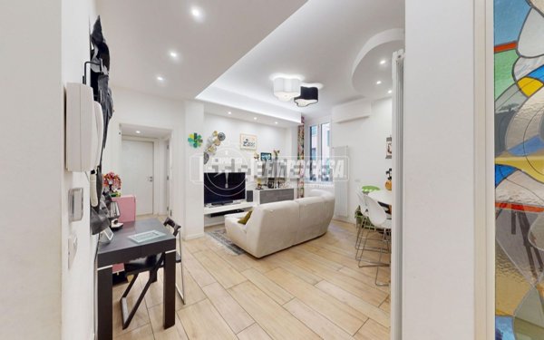 appartamento in vendita a Milano in zona Loreto