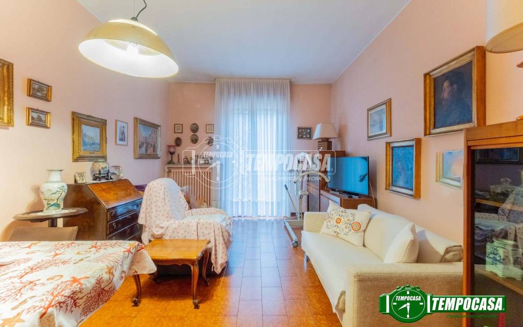 appartamento in vendita a Milano in zona Baggio
