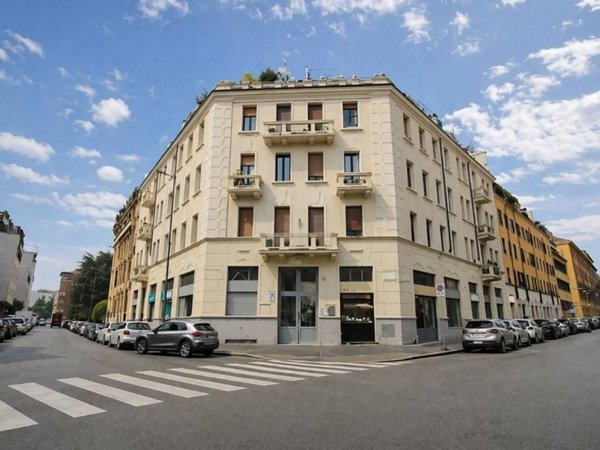 appartamento in vendita a Milano in zona Piazzale Lodi