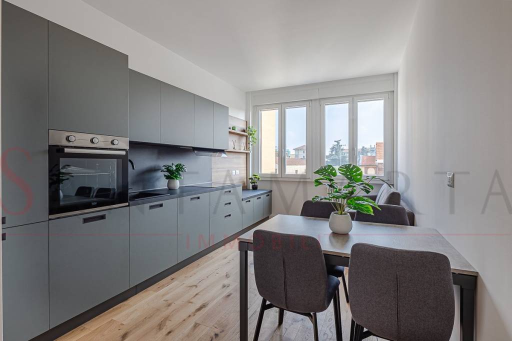 appartamento in vendita a Milano in zona Città Studi