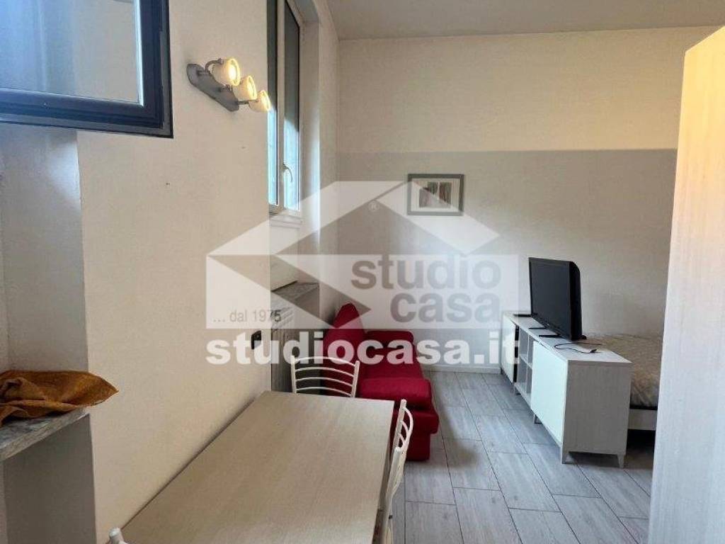 appartamento in vendita a Milano in zona Crescenzago