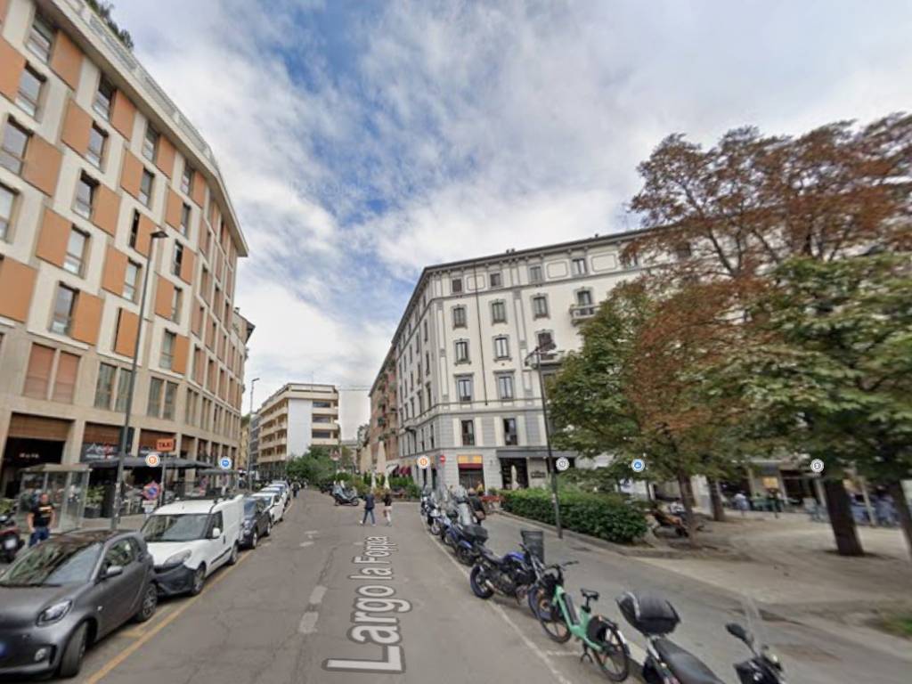 ufficio in vendita a Milano in zona Porta Nuova