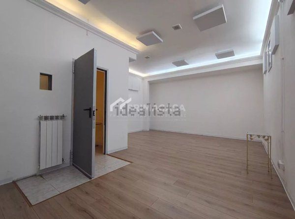 ufficio in vendita a Milano in zona Stazione Centrale