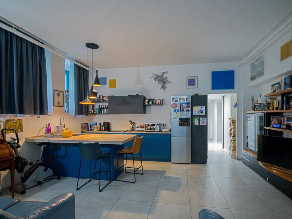 ufficio in vendita a Milano in zona Isola