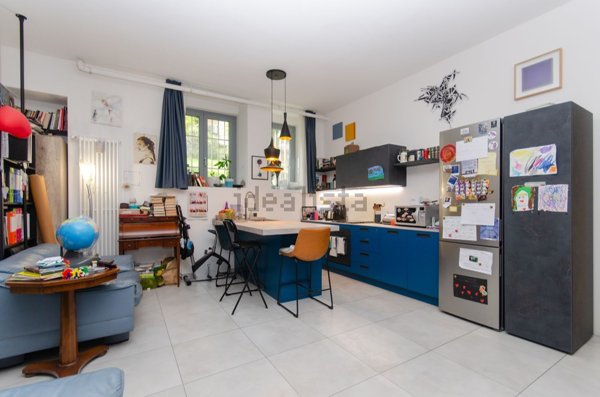 ufficio in vendita a Milano in zona Isola