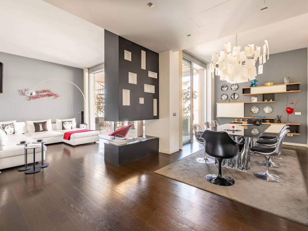 appartamento in vendita a Milano in zona Porta Nuova