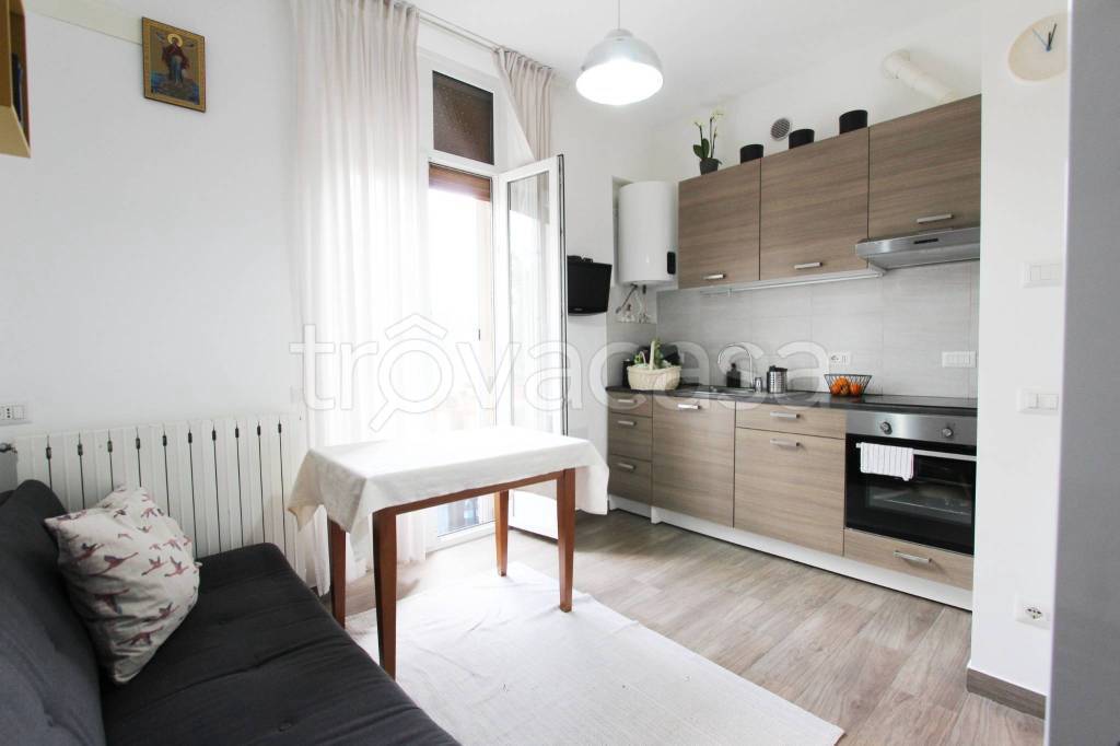 appartamento in vendita a Milano in zona Segnano