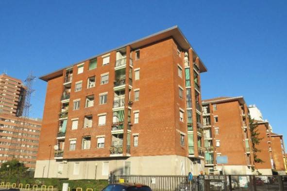 appartamento in vendita a Milano in zona Adriano