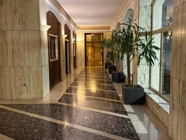 appartamento in vendita a Milano in zona Porta Nuova