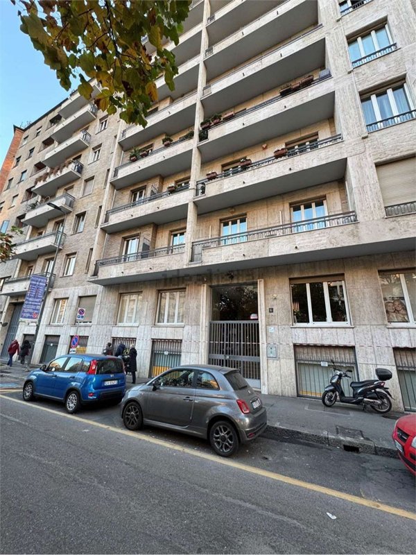 appartamento in vendita a Milano in zona Porta Nuova