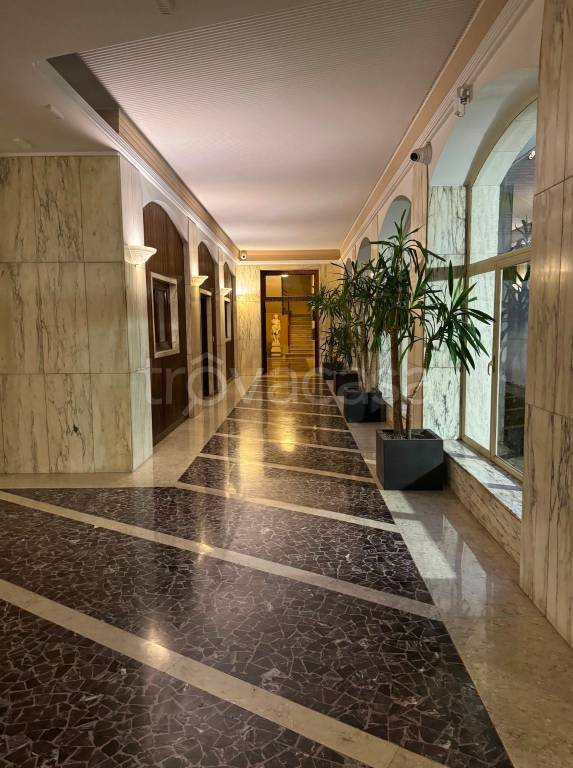 appartamento in vendita a Milano in zona Porta Nuova