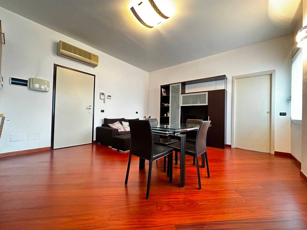 appartamento in vendita a Milano in zona Vigentino