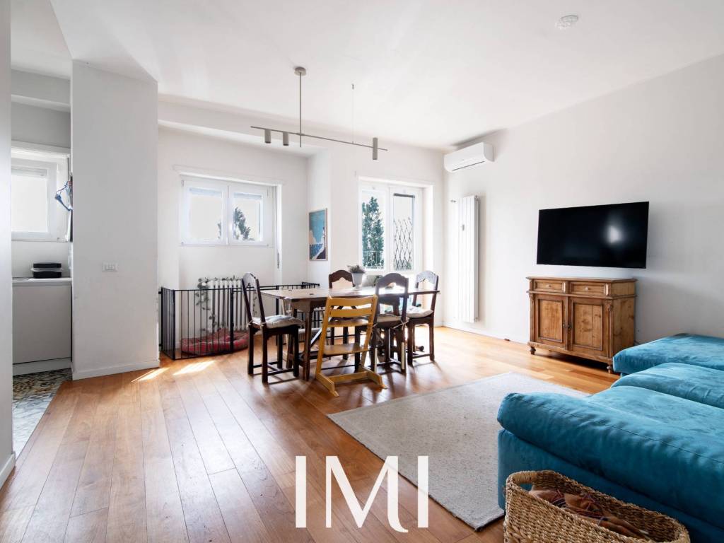 appartamento in vendita a Milano in zona Lorenteggio