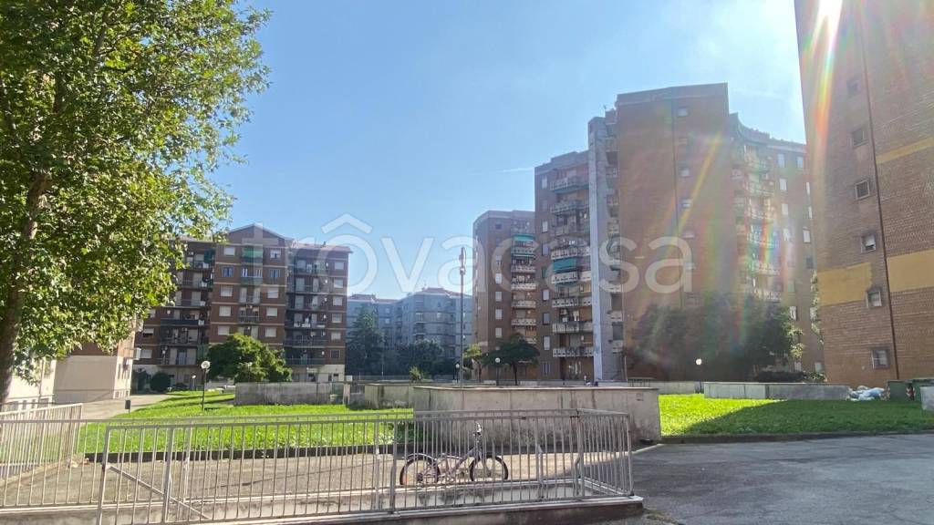 appartamento in vendita a Milano in zona Corvetto