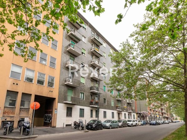 negozio in vendita a Milano in zona San Siro