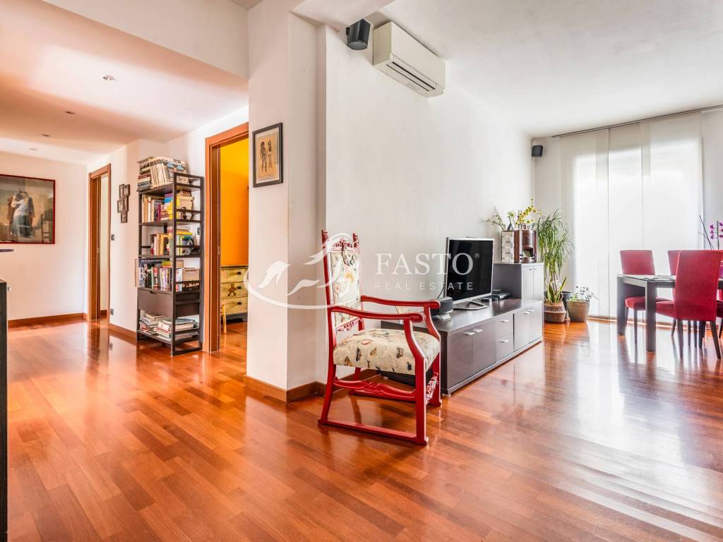 appartamento in vendita a Milano in zona Porta Venezia