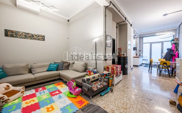 appartamento in vendita a Milano in zona Porta Ticinese