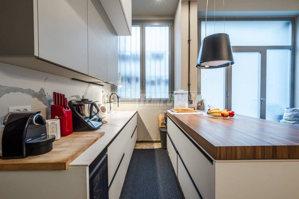 appartamento in vendita a Milano in zona Porta Ticinese