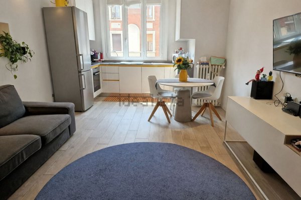 appartamento in vendita a Milano in zona Cinque Giornate