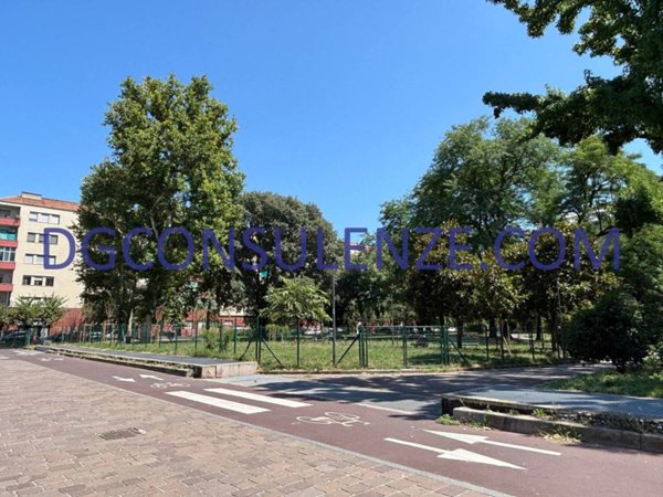 appartamento in vendita a Milano in zona Porta Vittoria