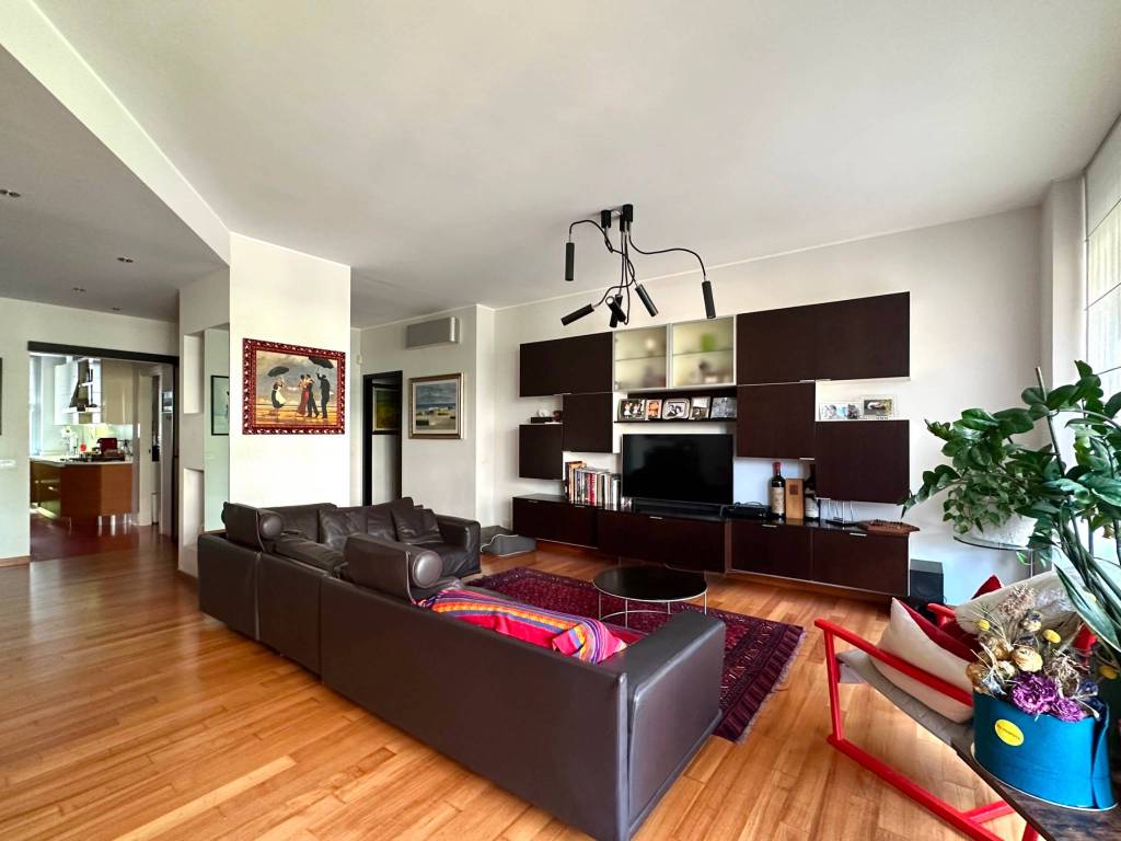 appartamento in vendita a Milano in zona Il Portello