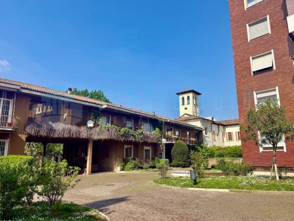 appartamento in vendita a Milano in zona Lambrate