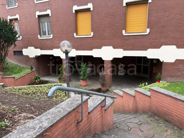 appartamento in vendita a Milano in zona Vigentino