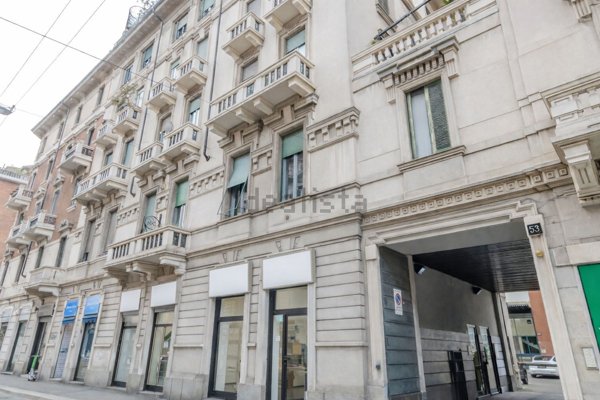 ufficio in vendita a Milano in zona Isola