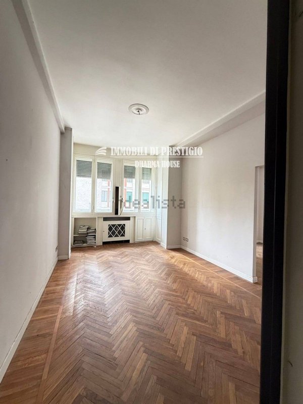 appartamento in vendita a Milano in zona Porta Nuova