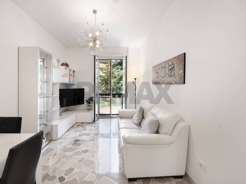 appartamento in vendita a Milano in zona Adriano