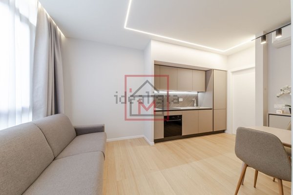 appartamento in vendita a Milano in zona Piazzale Lodi