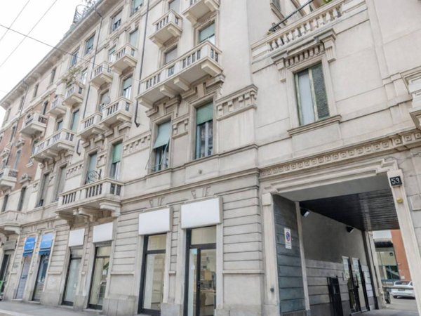 negozio in vendita a Milano in zona Isola