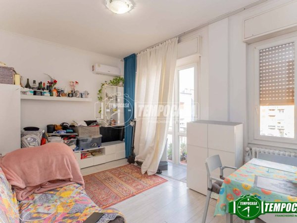 appartamento in vendita a Milano in zona Forze Armate