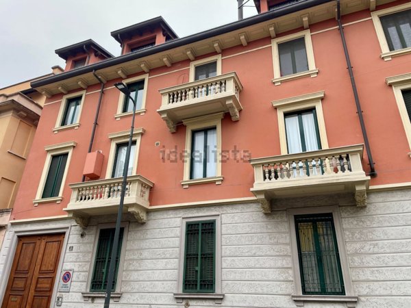 appartamento in vendita a Milano in zona Affori