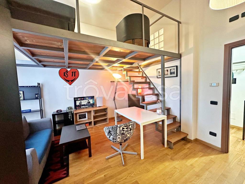 appartamento in vendita a Milano in zona Città Studi