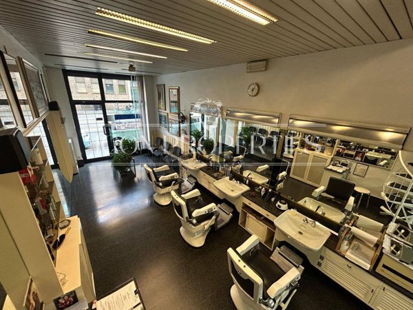 negozio in vendita a Milano in zona Stazione Centrale