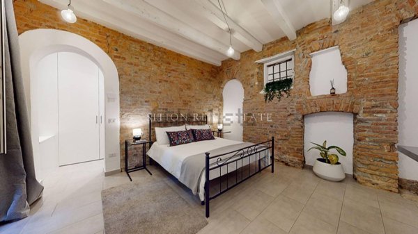 appartamento in vendita a Milano in zona Porta Ticinese