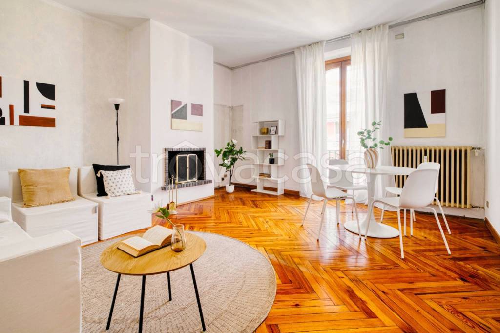appartamento in vendita a Milano in zona Isola