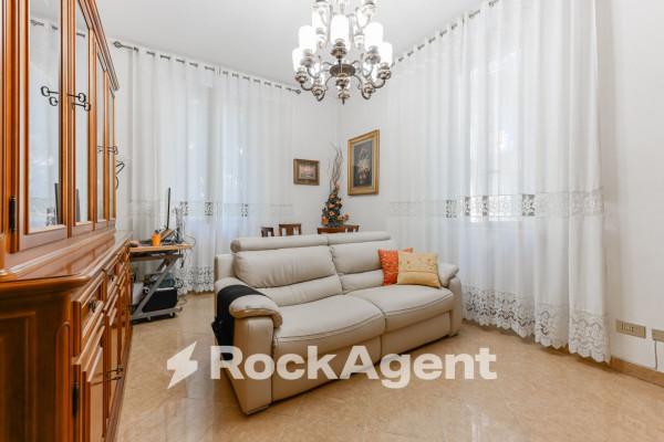 appartamento in vendita a Milano in zona Isola