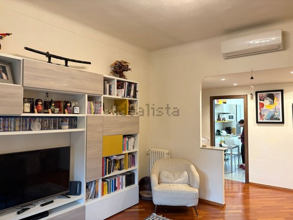 appartamento in vendita a Milano in zona Lorenteggio