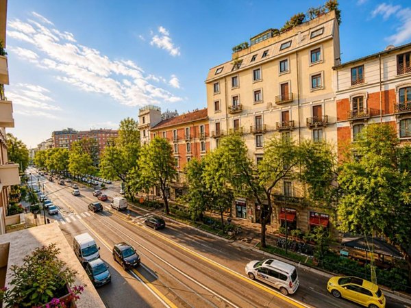 appartamento in vendita a Milano in zona XXII Marzo