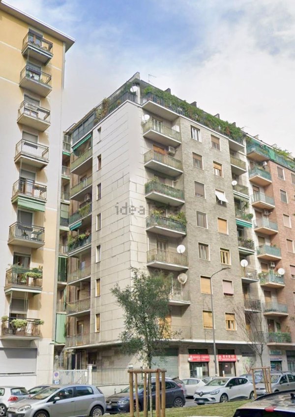 appartamento in vendita a Milano in zona Lorenteggio
