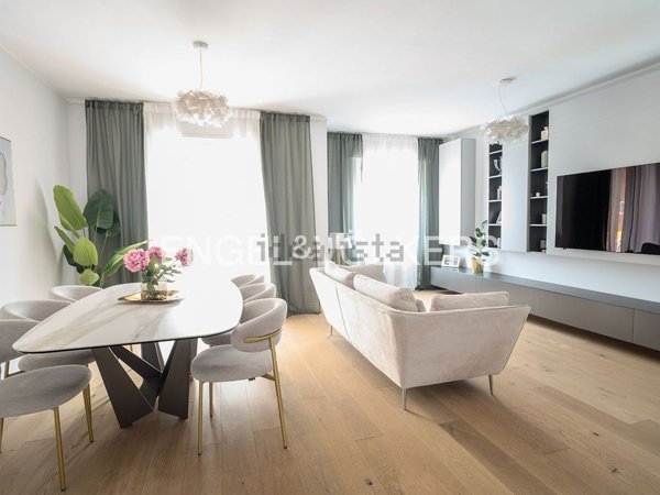 appartamento in vendita a Milano in zona Lorenteggio