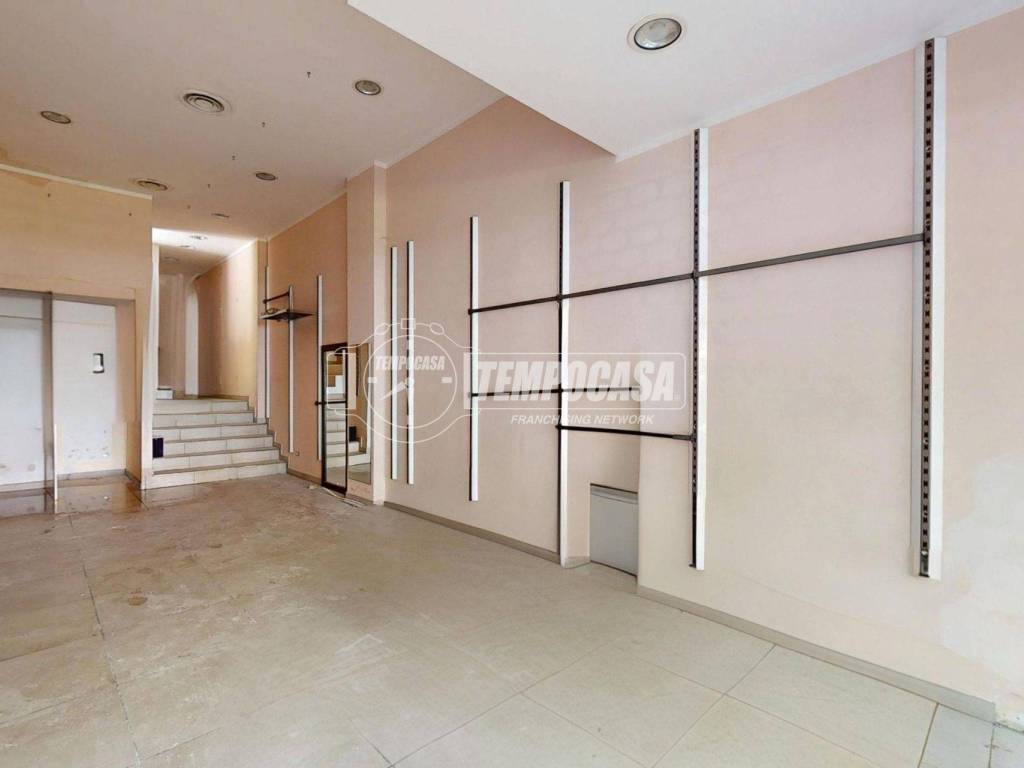 appartamento in vendita a Milano in zona Ghisolfa