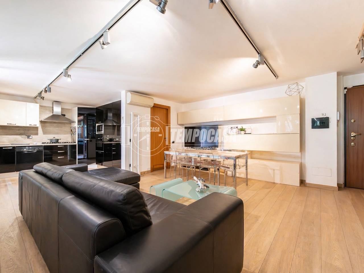 appartamento in vendita a Milano in zona San Cristoforo