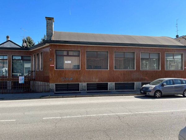 locale commerciale in vendita a Milano in zona Affori