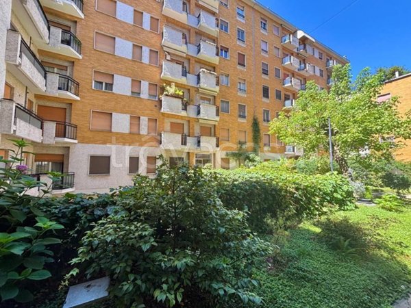 appartamento in vendita a Milano in zona Sempione